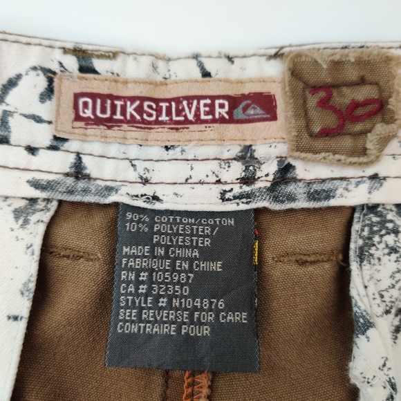 Quicksilver Men's Khaki Shorts Size 30 - Picture 8 of 10